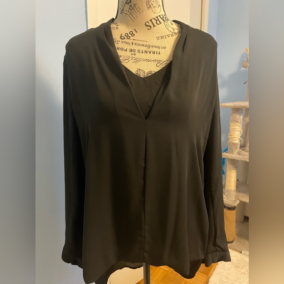 Trapunto Double V-Neck Blouse, Black Double V-Neck Blouse - Picture 5 of 7